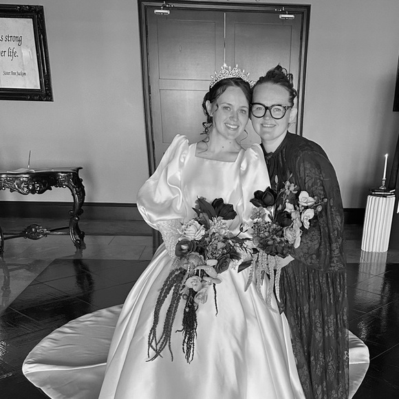 Meet your Posher, Danielle - Picture 6 of 7